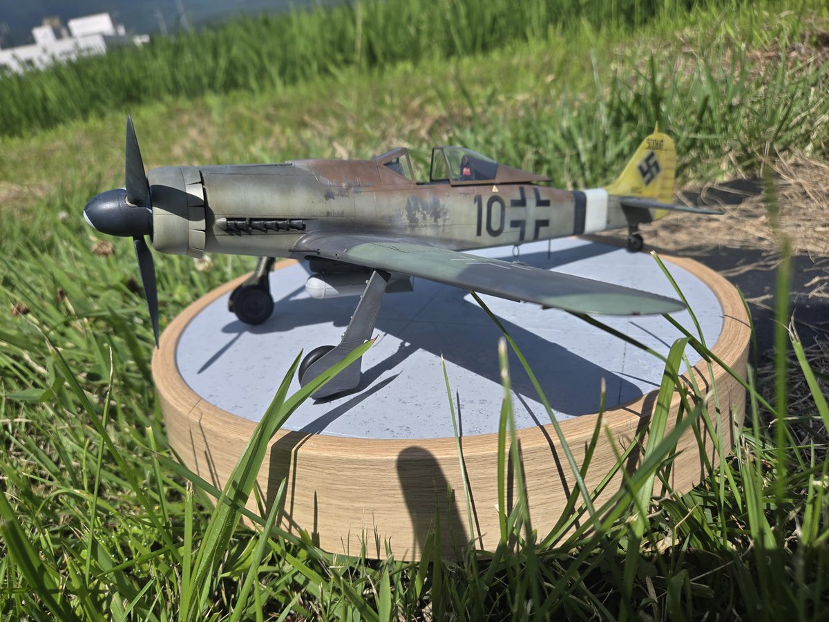 yym1341's tweet photo. 進捗
98%くらいで形になったので自然光で
あとはシートベルト、ブレーキホース、アンテナ線だけ追加して完成にしたい https://t.co/m0ou7mtLpH
