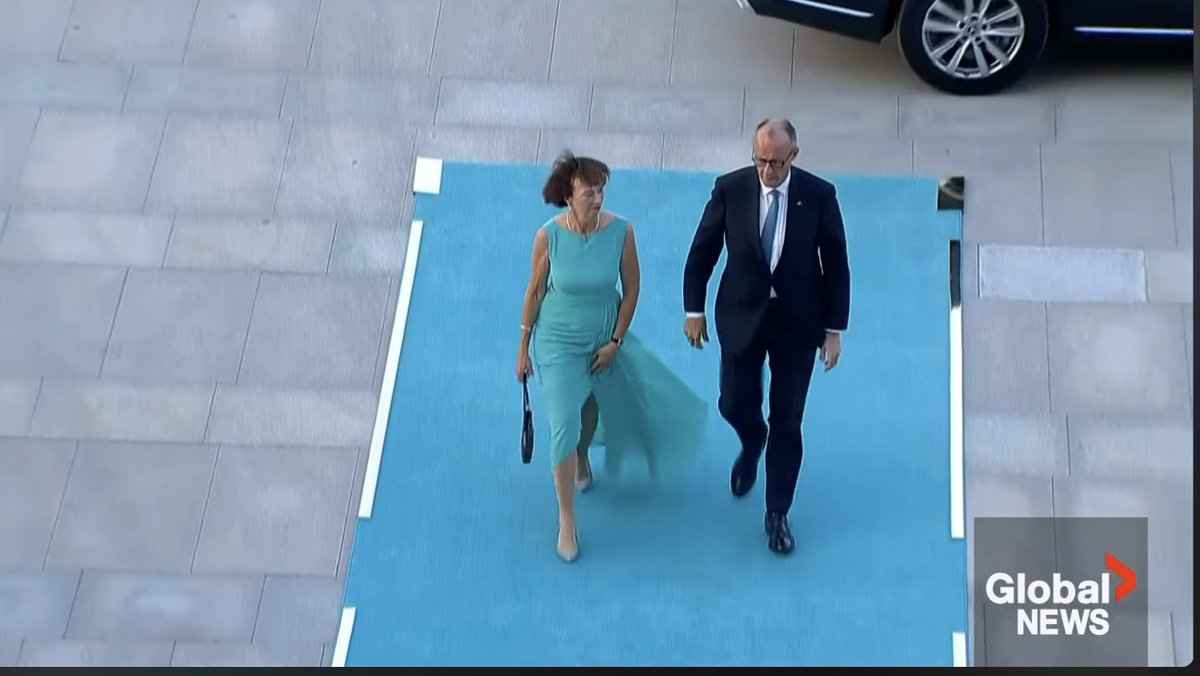 ScottCreative2's tweet photo. @nicksortor Here is Canadian  PM Carney and wife arriving the EXACT same way. MAGA are IDIOTS, and so easily manipulated. https://t.co/2GAjZeq5dB