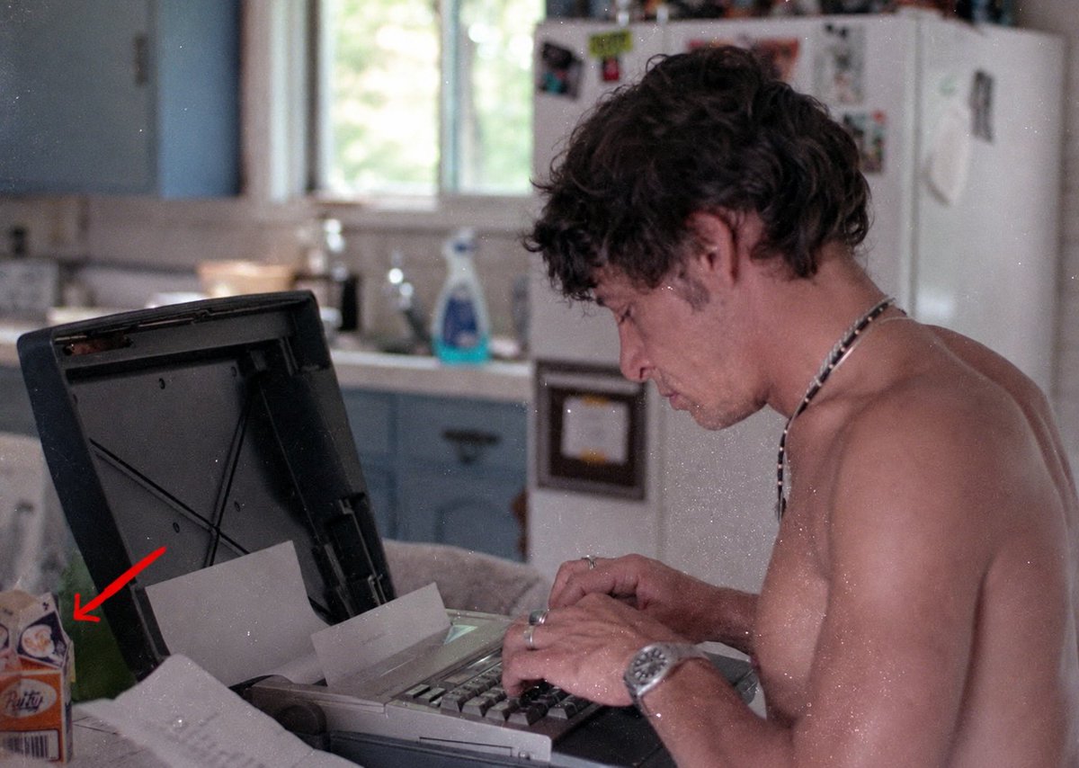 jimvarneybook's tweet photo. 📸 This candid photo of Jim Varney has one of my favorite little Easter eggs... a Purity dairy carton sitting beside his typewriter. 🥛 Longtime Ernest fans will recognize Purity as one of the earliest companies to feature Ernest in the regional commercials that helped put the character on the map.
