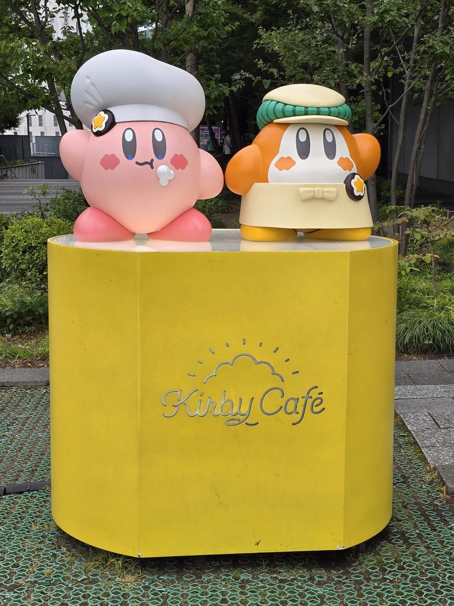 kota4253's tweet photo. 家族で出かけて色々なところ回れて楽しかった(˶꜆´꒳`꜀˶)
まさか渋谷パルコでジョジョやってるとは思わずびっくりしたww https://t.co/MK2CNAnz66