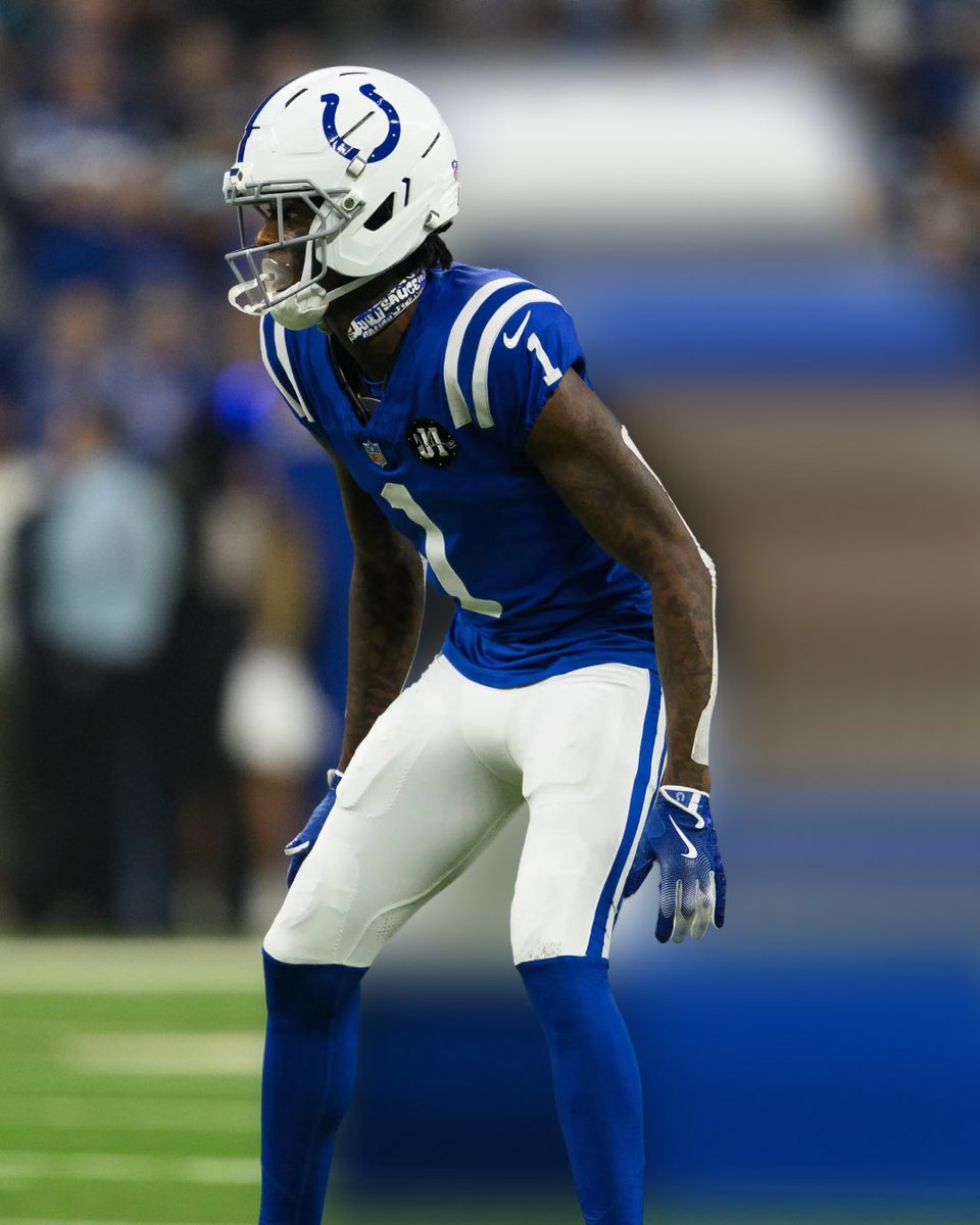 QCollarOfficial's tweet photo. The countdown to kickoff is on! ⏳⏳

#QCollar #CollarUp #NFL #Football #SportsEquipment https://t.co/uQr8O7oqJM