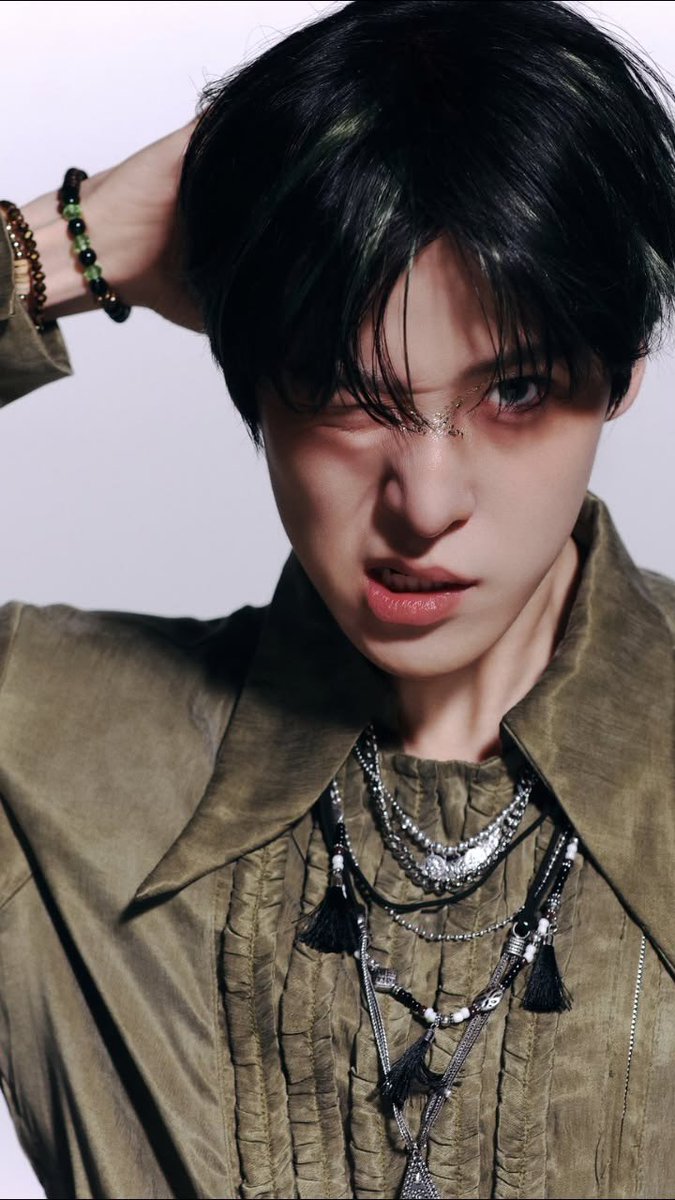 UpdateKBoys's tweet photo. Segundo a MHN Sports, o Yunho (ATEEZ) terminou o relacionamento com sua suposta namorada cerca de 3 meses atrás. 

De acordo com a KQ Entertainment, que confirmou a informação diretamente com o artista, os dois não se encontraram nem entraram em contato desde o término. 

O casal havia se conhecido na época da escola e desenvolvido um relacionamento ao longo dos anos. Com a reportagem, confirmou-se que os rumores de namoro que circulavam há anos eram verdadeiros, e que o relacionamento já foi encerrado.

🔗 https://t.co/vSEB7kqokB

#Yunho #윤호 #ATEEZ #에이티즈