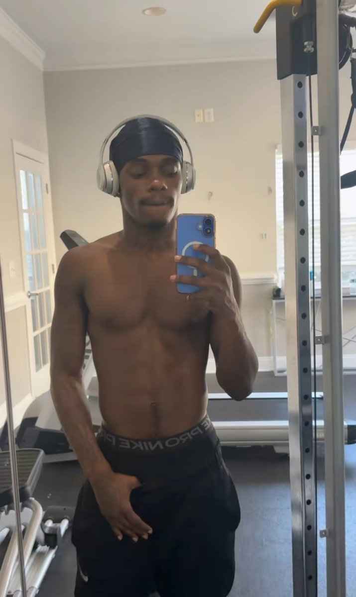 DatniggaQp_'s tweet photo. https://t.co/KJ03TzfCnQ
