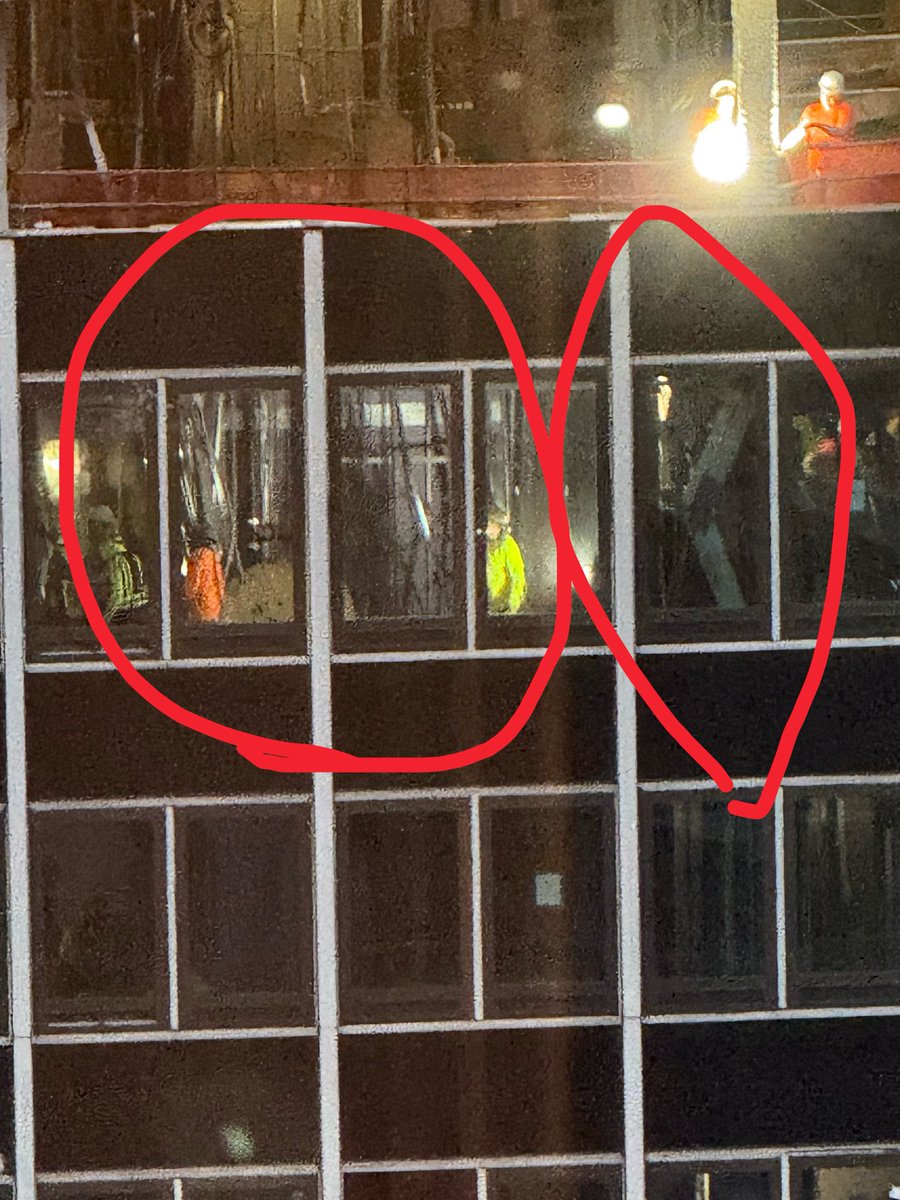 MaryMtck's tweet photo. Workers are back in the building. I have seen them haul in several long tall reinforcement beams so far. #livereporting #nyc #pfizer https://t.co/OiTrzvvG1U
