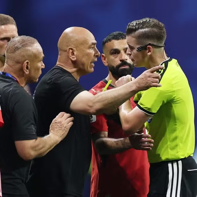 TouchlineX's tweet photo. 🚨 𝗡𝗘𝗪: The Egyptian Federation has filed a complaint with FIFA against the referee after their loss vs Argentina in the World Cup.

— @geglobo https://t.co/J4Kb4ZEhnx