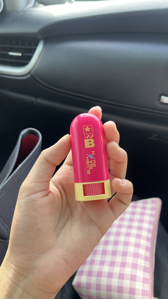 NueySP's tweet photo. #ส่งต่อเครื่องสำอาง BwB brush in a rush เบอร์ 03 risk ใช้ไป2ครั้งค่ะ ส่งต่อ390 นัดรับได้แถวศาลายา สีลม หรือส่งก็ได้ค่ะ
#bwbbrush #ส่งต่อ https://t.co/fm3k9IwHld