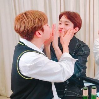 seokboo1011's tweet photo. 아웅 🥺🥺🥺 https://t.co/hMBQzkHFHg