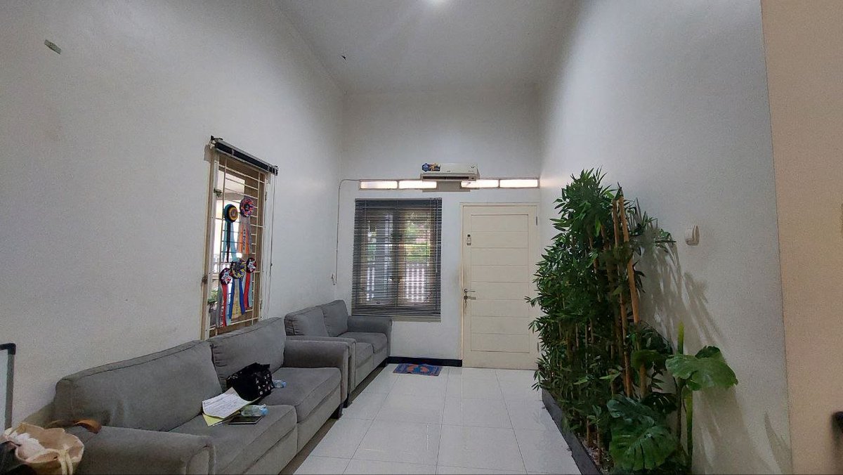 sugi_properti's tweet photo. 🔥 Jarang Ada! Rumah Hook Luas dengan Harga Nego di Jatimakmur Bekasi.

✅ Tanah 170 m² | Bangunan 200 m²
✅ 4+1 Kamar Tidur | 4 Kamar Mandi

💰 Harga turun dari Rp1,8 M menjadi hanya Rp1,6 M (Nego Tipis).

📲 Minat serius? Hubungi Sugi sekarang juga: https://t.co/gTWdHEOPxQ https://t.co/JWpEh6R7m0