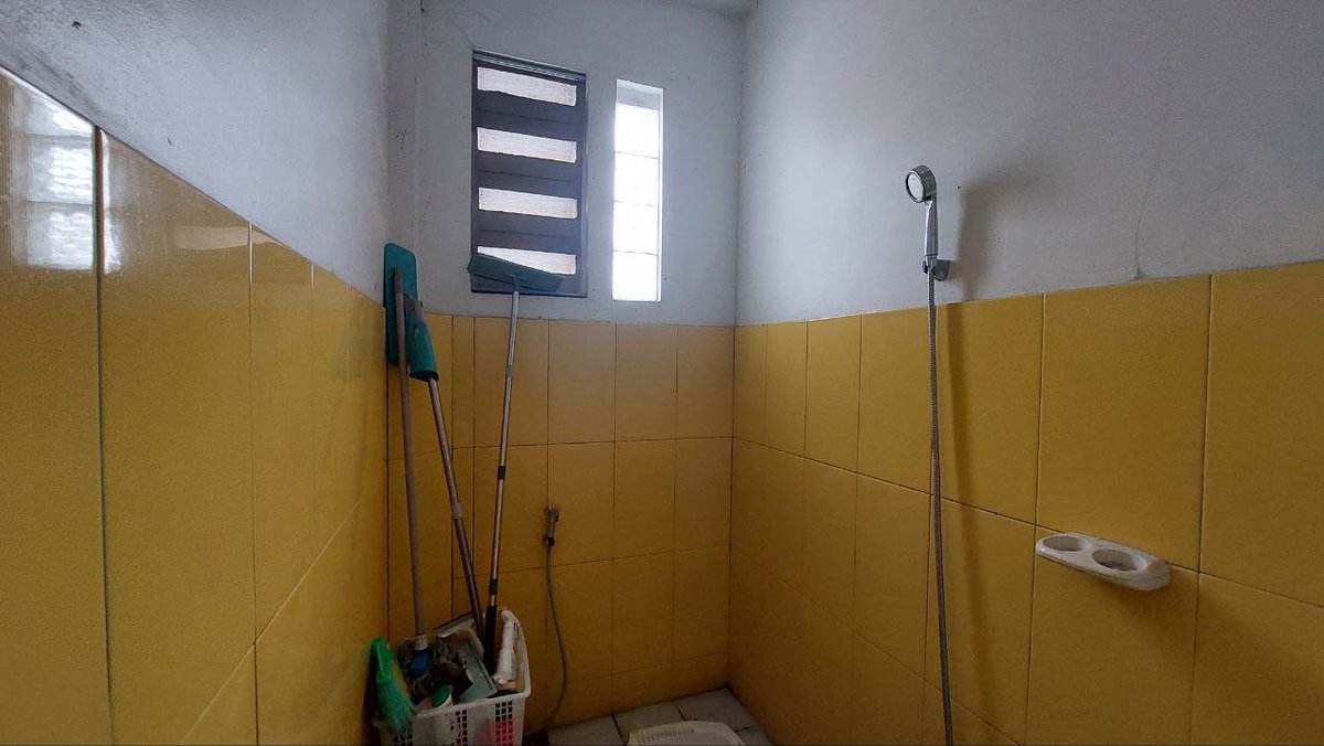 sugi_properti's tweet photo. 🔥 Jarang Ada! Rumah Hook Luas dengan Harga Nego di Jatimakmur Bekasi.

✅ Tanah 170 m² | Bangunan 200 m²
✅ 4+1 Kamar Tidur | 4 Kamar Mandi

💰 Harga turun dari Rp1,8 M menjadi hanya Rp1,6 M (Nego Tipis).

📲 Minat serius? Hubungi Sugi sekarang juga: https://t.co/gTWdHEOPxQ https://t.co/JWpEh6R7m0