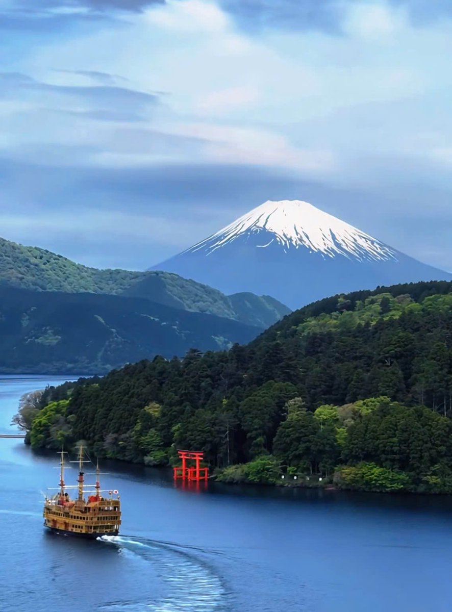 TourJapanTravel's tweet photo. ⛩️ TOUR HAKONE 1 NGÀY – Khám phá vẻ đẹp thiên nhiên Nh���t Bản 🌿
🚢 Hồ Ashi • 🌋 Owakudani • 🏔️ Ngắm núi Phú Sĩ (khi thời tiết đẹp)
🚐 Khởi hành từ Tokyo – Lịch trình trọn gói, tiện lợi.
💬 Inbox Tour Japan Travel hoặc 📱 0399 828 649 để đặt tour! https://t.co/IBVCJuNvei