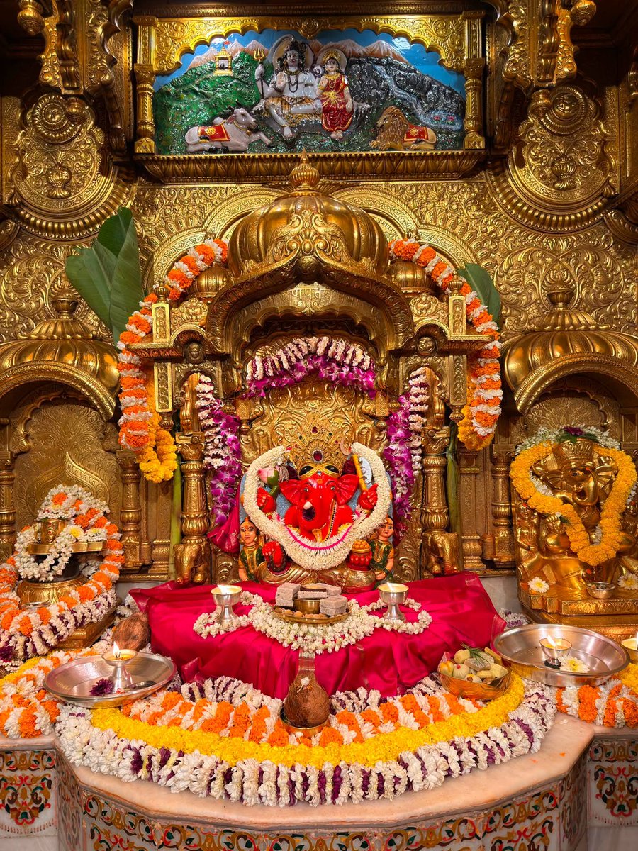 rdxgoa's tweet photo. 🙏 गणपती  बाप्पा मोरया 🌺मंगलमूर्ती मोरया 🙏०८/०७/२०२६
🙏Ganapati Bappa Moraya 🌺 Mangalmurti Moraya  🙏08/07/2026
Image Shree Siddhivinayak Mandir Mumbai #siddhivinayak #mumbai #bappa #bappamorya #ganpatibappa https://t.co/rJsyd7DTsN