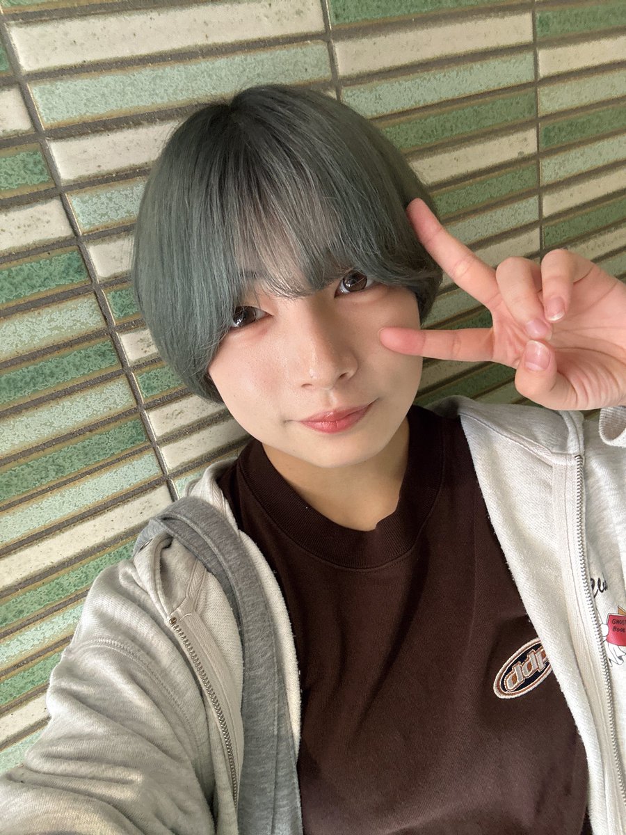 sanako_caeca's tweet photo. おはよー🦥

自分で見ると髪色そんなに明るい自覚なかったんだけど写真みるとめちゃめちゃに明るくてびっくりです🫪

遠征も楽しみだけどその前にとあるお楽しみがあるので今はとにかく健康に生きているところです😊

今日も一日お互い無理せず頑張ろうね💪 https://t.co/ysprdkOsF5