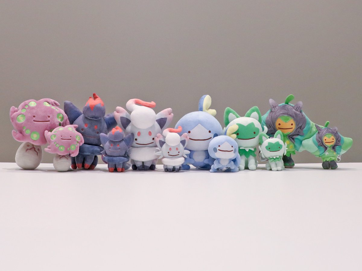 pokecamatomeru's tweet photo. ポケモンセンターオンラインで「ぬいぐるみ へんしん！メタモン」の商品ページが公開されました

📅発売日
7月9日(木)10時00分～
※ポケモンセンター店頭は7月11日(土)発売

📅仮想待合室
7月9日(木)9時30分～9時59分
↑上記時間帯にアクセスいただいたお客様を対象に「入場順の抽選」を行い、10時00分以降の入場順を決定

✅ぬいぐるみ へんしん！メタモン：2,200円
・ミカルゲ
・ゾロア
・ヒスイゾロア
・メッソン
・ニャオハ
・オーガポン
✅マスコット へんしん！メタモン：1,870円
・ミカルゲ
・ゾロア
・ヒスイゾロア
・メッソン
・ニャオハ
・オーガポン

✅商品ページ
https://t.co/dvhxVm2Jit