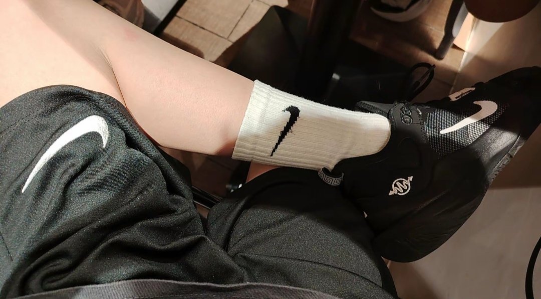 ryuji3637's tweet photo. 小升初就是好没暑假作业哈哈哈哈哈哈哈 https://t.co/hIg8QLxyEr