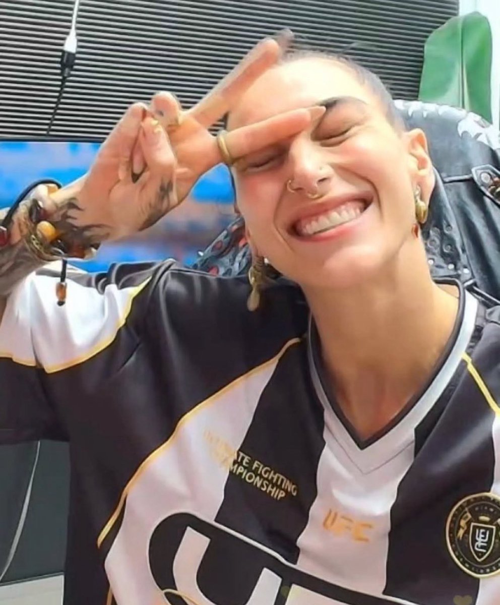 gay4ripley's tweet photo. cutiepie https://t.co/YXAbBvrcj2