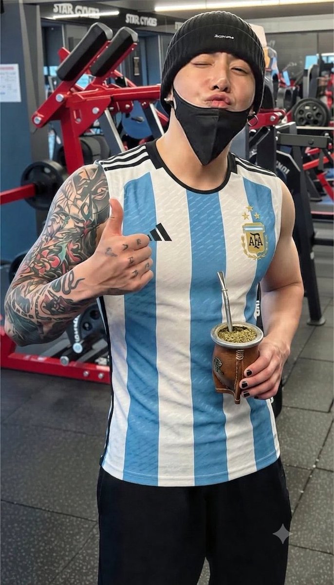 alanisthv's tweet photo. busco mutis argentinas o en su defecto que no le tiren hate a argentina 🗣️🗣️
only army pero escucho casualmente otras bandas, y me gusta el chisme del kpop

si son mayores de edad mejor 

-argentina 
-24yrs
-only army
-taegikook biased 🕴🏻 https://t.co/UheC2WGO88