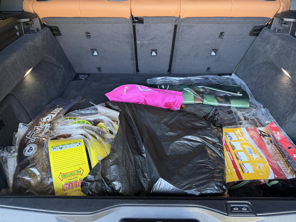 KevOnStage's tweet photo. Tell me you’re with a Black woman without telling you’re with a Black woman. 

I’ll go first. Her trunk full of braiding hair https://t.co/kUNkDMimRN