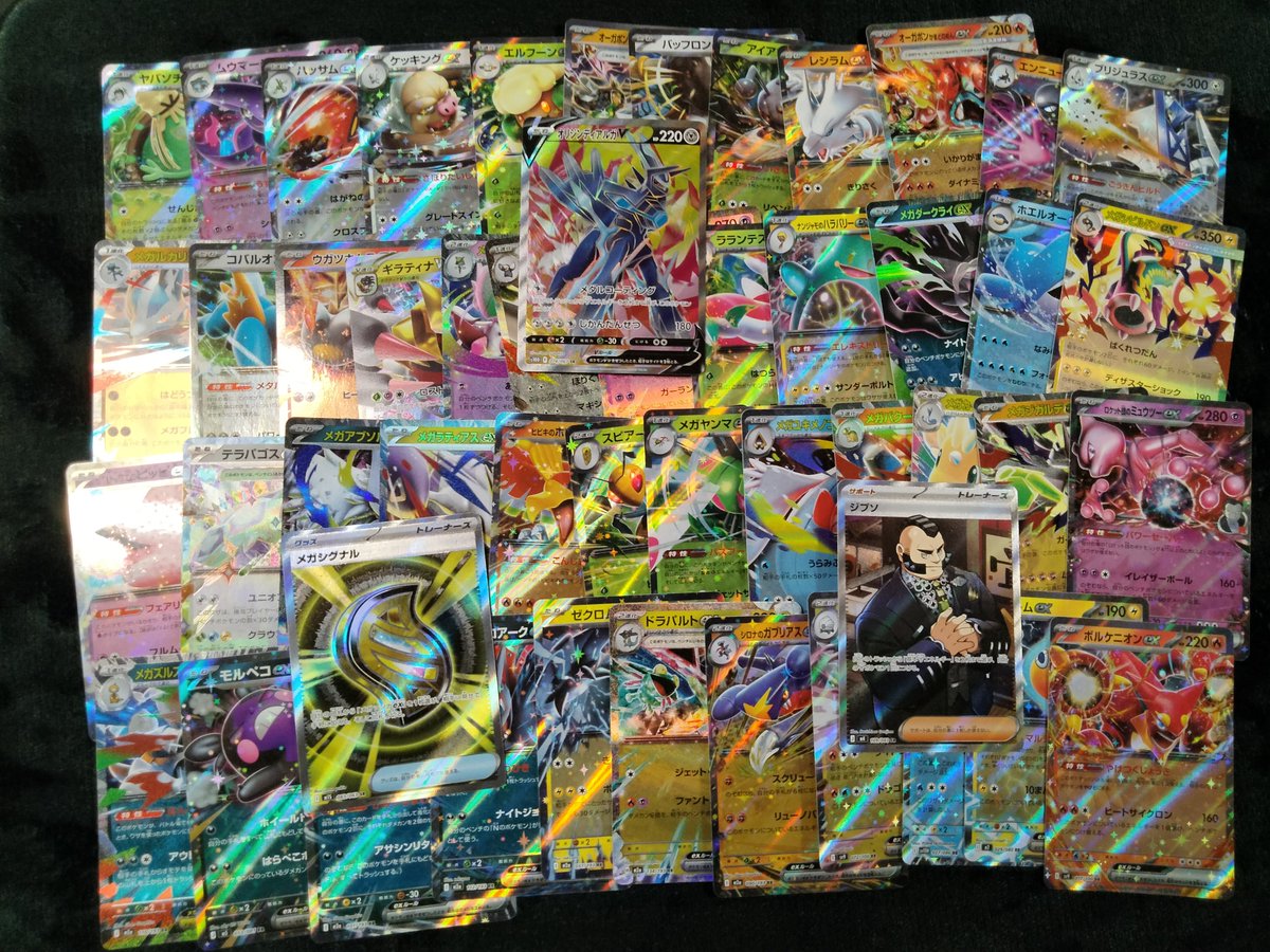batoloco_ashkw's tweet photo. 【 #ストレージ情報 】 
  #遊戯王 #デュエマ #ポケカ #ワンピカード　

 ストレージコーナー補充いたしました‼️
どれも１枚3️⃣3️⃣円 
お宝探しはアサロコまで✨

#VWストレージ https://t.co/Vg5JWVmwex