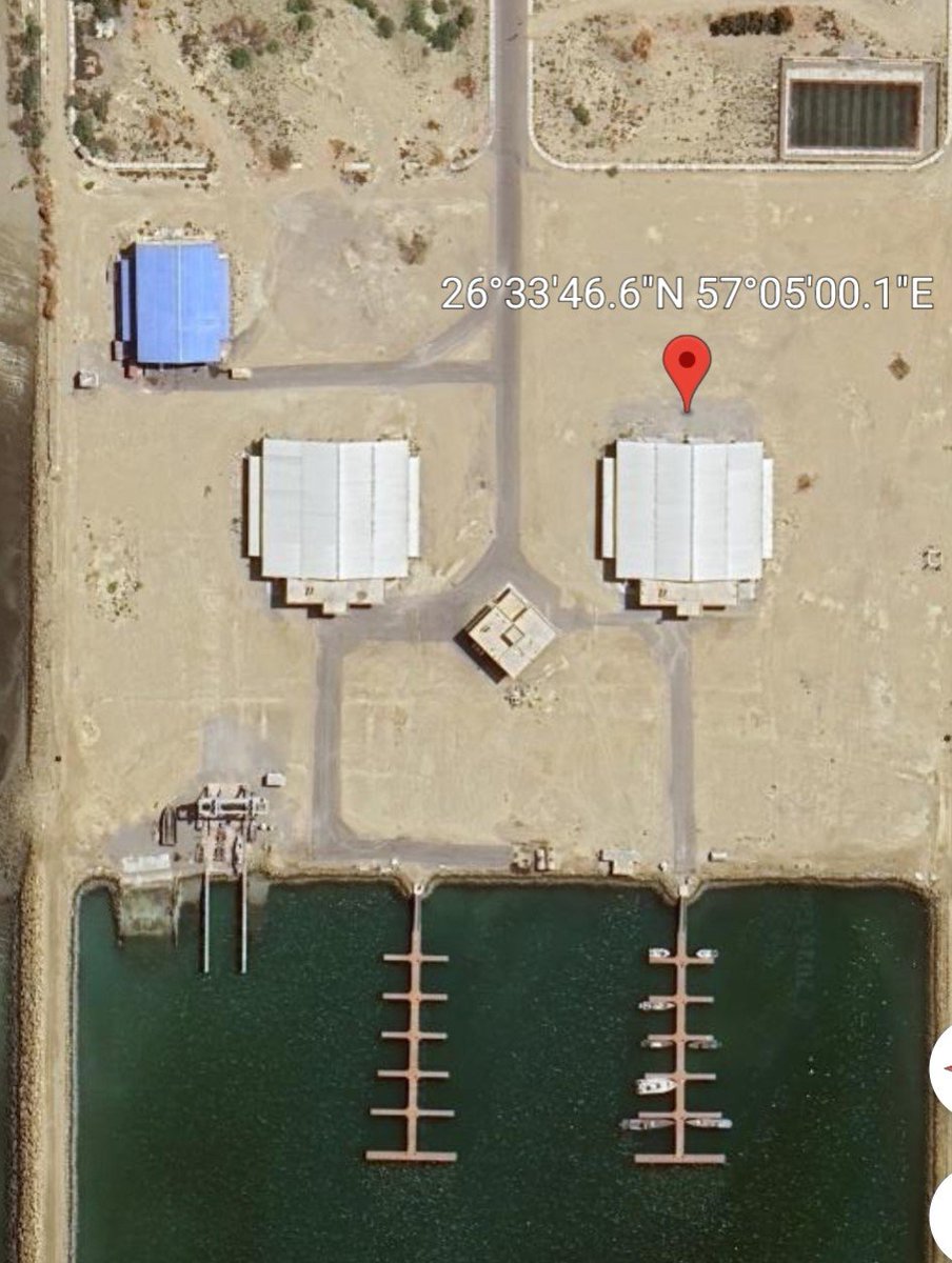 EGYOSINT's tweet photo. ‼️ The U.S. military appears to have struck the same communications tower at Iran’s IRGC Navy base in Sirik for the third time in a month.

NASA fire map confirms fires at the tower location (26.5648, 57.08778) and at a hangar inside the base (26.56293, 57.08335). https://t.co/qFU7wpxpXV