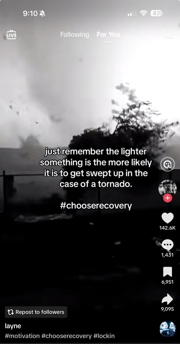 sknycals's tweet photo. this is the only edtt that i’ve ever seen that’s good im crying how did they even come up with it https://t.co/EkGPiLN7NP