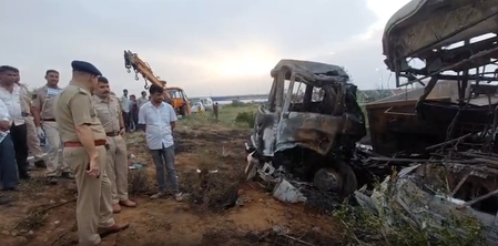 AIRNews_Chennai's tweet photo. 🚨 #BreakingNews |  #ExpresswaySafety:

Union Minister Nitin Gadkari to personally inspect the Delhi-Mumbai Expressway today following the tragic Dausa bus fire.

 Travelling by road from Delhi toward Kota-Ratlam, Minister Gadkari is slated to transit through Rajasthan's Dausa perimeter around 2 PM to evaluate the site of the July 1 multi-vehicle collision that claimed eight lives. 

#Breaking #NitinGadkari #DelhiMumbaiExpressway #RoadSafety #DausaTragedy #NHAI #InfrastructureAudit #TransitSecurity #NationalNews #AIRNews #RNUChennai @AkashvaniAIR @airnewsalerts @pibchennai @DDTamilNews @nitin_gadkari @MORTHIndia @NHAI_Official