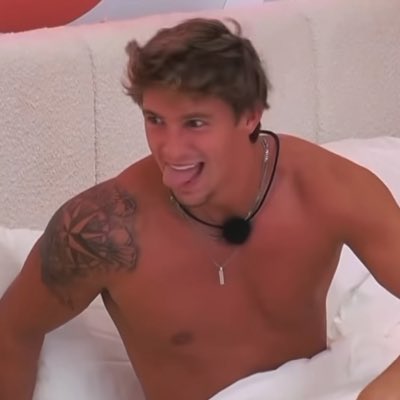 Zconn1995's tweet photo. #NewProfilePic https://t.co/ROZtV0qW9N
