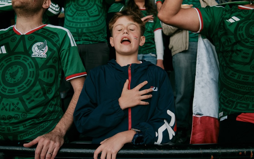 MXESTADIOS's tweet photo. Ingleses pasándola muy bien en México y en el Azteca.

Imágenes del fotógrafo inglés Ross Cooke _rosscooke_ en instagram, https://t.co/AQHo9jbXwN