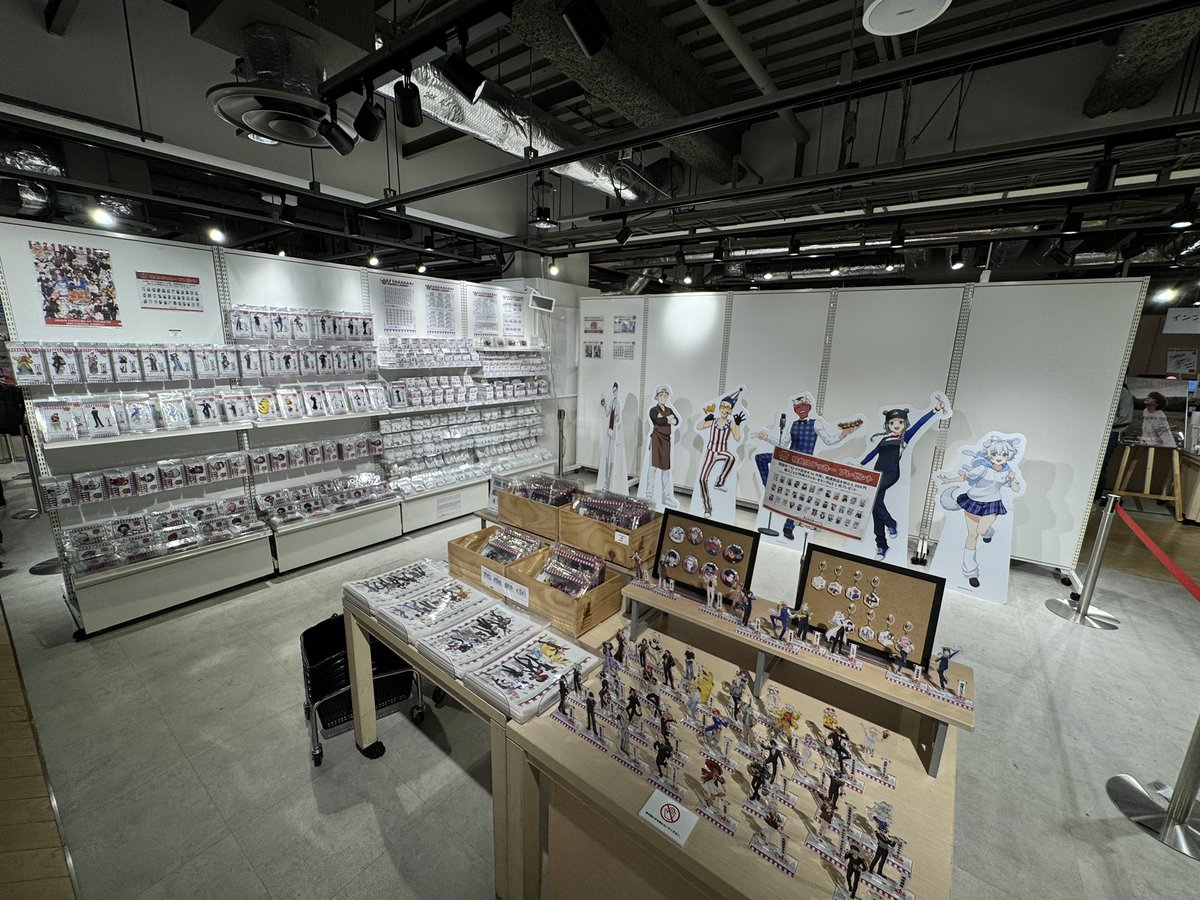 masi_stgr's tweet photo. 昨日は中野から渋谷へ移動して行けなかった街歩きのあげころを買いに
買い物してパシャパシャ写真撮りまくってたら後ろに平井さんいた笑
いつものスタッフさんと話し���たから声かけられなかったぁ〜
#STGR #ストグラ https://t.co/5ZdOuDktgV