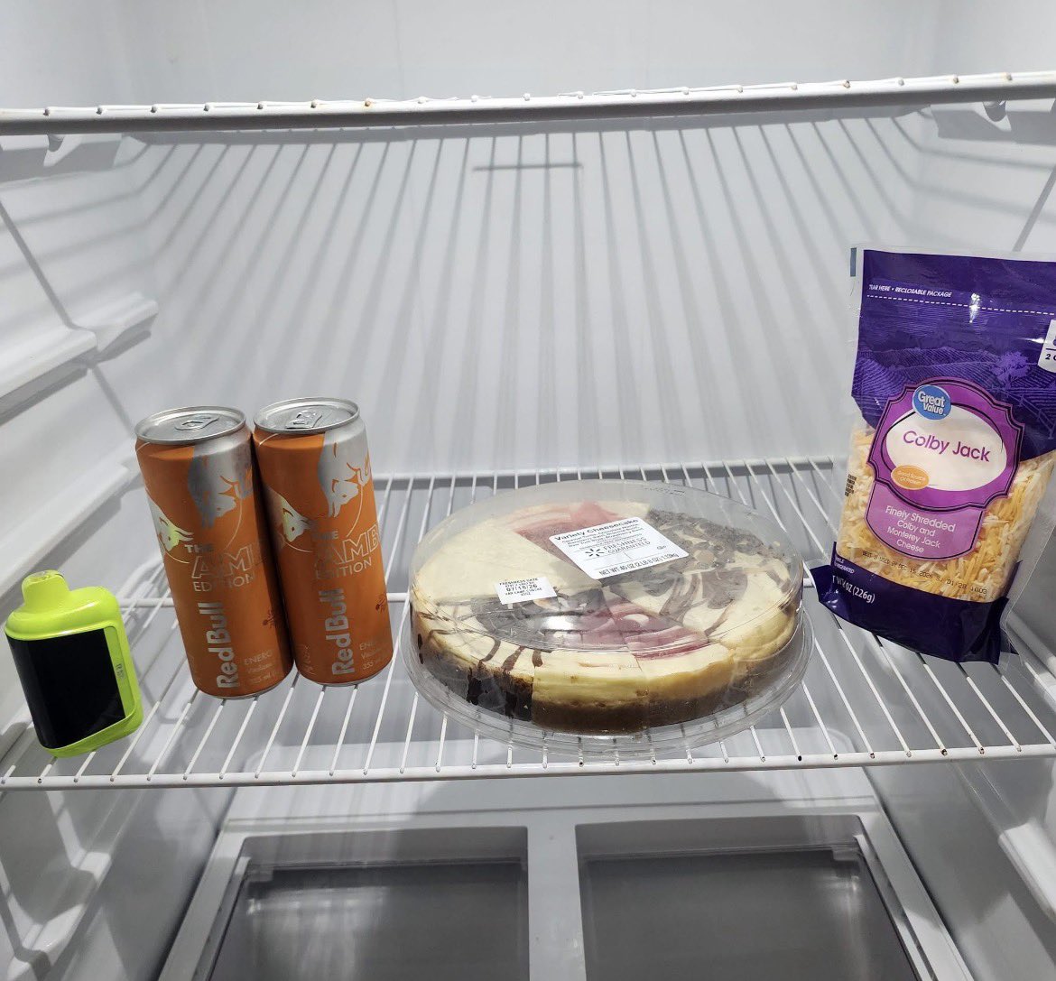 sunscharged's tweet photo. ⠀⠀⠀⠀⠀⠀

⠀⠀⠀⠀⠀⠀stocked  up  on  groceries

⠀⠀⠀⠀⠀⠀ https://t.co/im4iokavlV