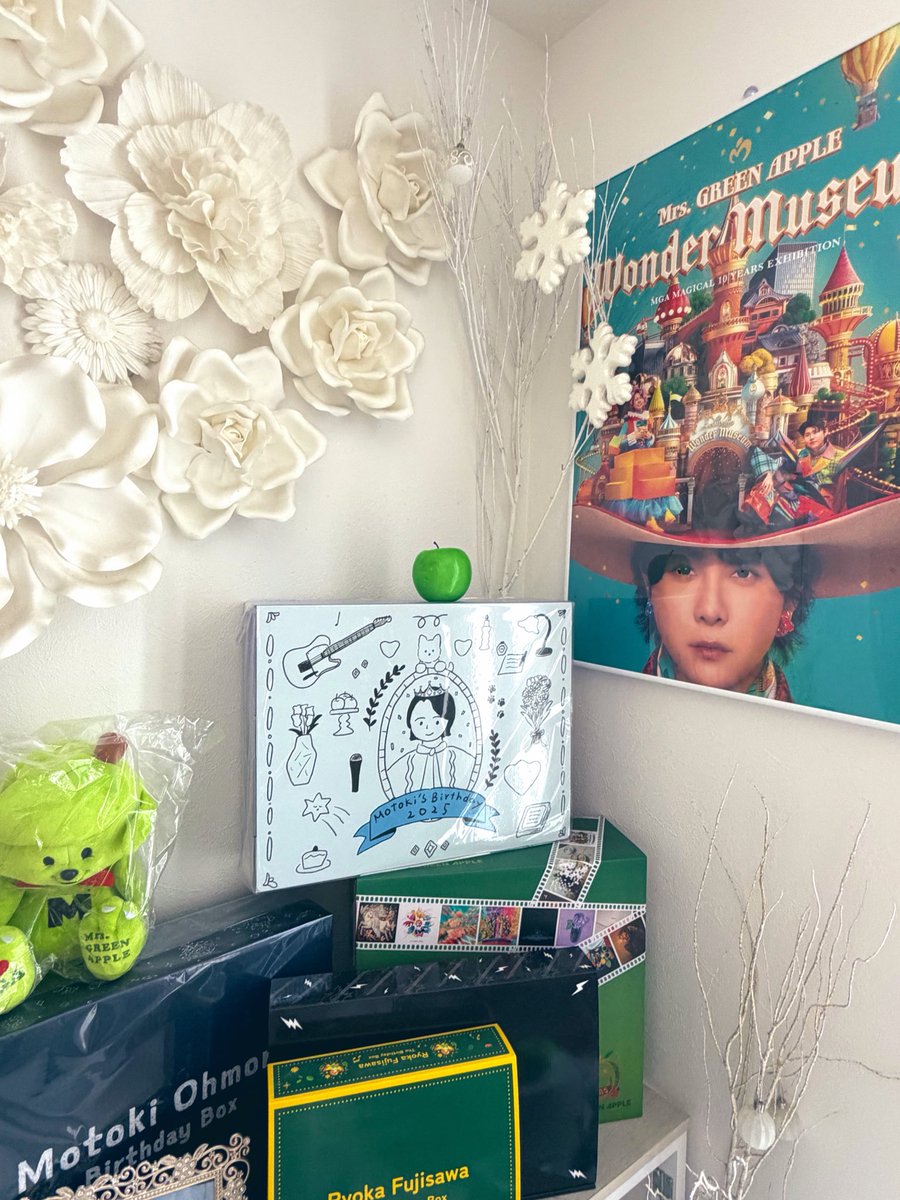 1XQayipnQAQIgXB's tweet photo. ちょっと、もう限界かも 。
 #ミセス部屋
 #MGA
 #ミセスグリーンアップル
え、バベルの塔とスノードームどこに飾るのよ… https://t.co/xihFJcCNrw