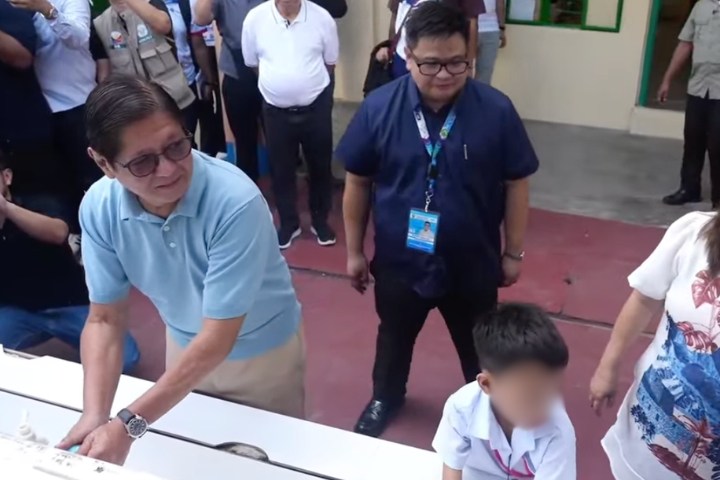 gmanews's tweet photo. LOOK: President Ferdinand "Bongbong" Marcos Jr. graces the 2026 National Kick-Off of the School-Based Feeding Program and Milk Feeding activity in Pulilan Central School today, July 8, 2026.

Courtesy: RTVM

Visit https://t.co/T4xNFFr7iQ for more updates. https://t.co/shPUZvHsxQ