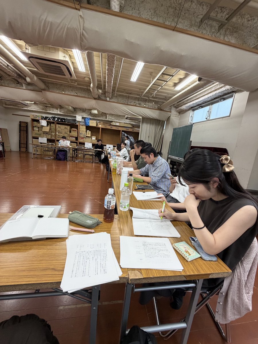 bun_kenshuka's tweet photo. 【#文学座附属演劇研究所 第3回発表会】
『#三人姉妹』

配役決定に向けた読み合わせが始まりました‼️
この先に控える本稽古に向け、気を引き締めてまいります💪

 #文学座 https://t.co/JxxIRZkc2i