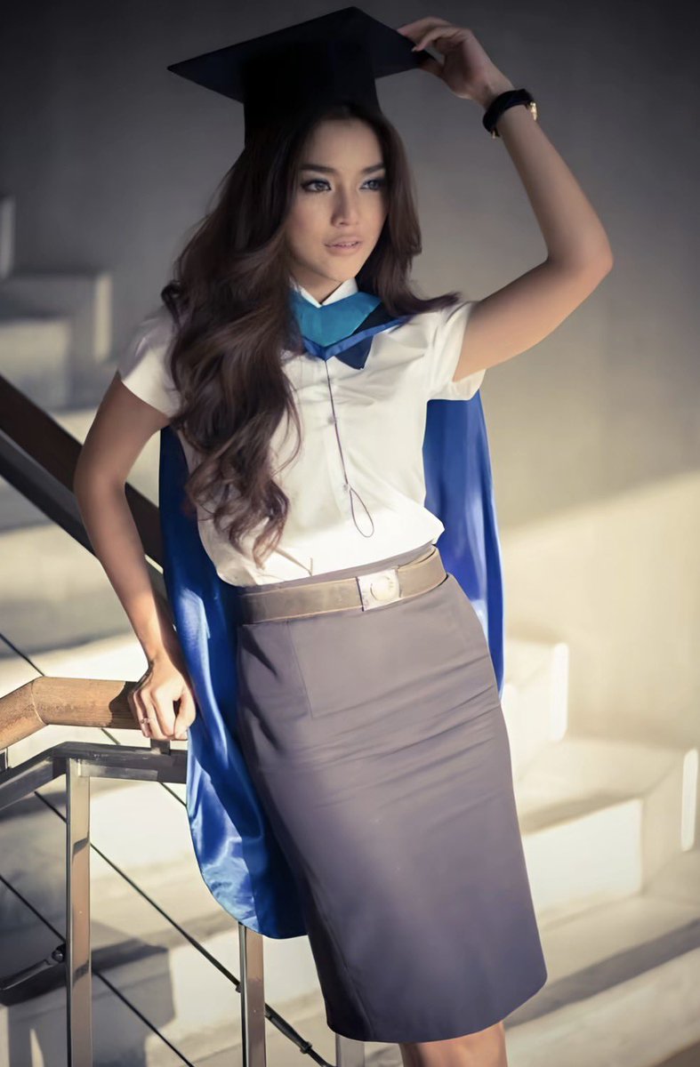 idilasssonggg's tweet photo. เส้นผมของคนทั้งศาลายา https://t.co/FbVizChD5V