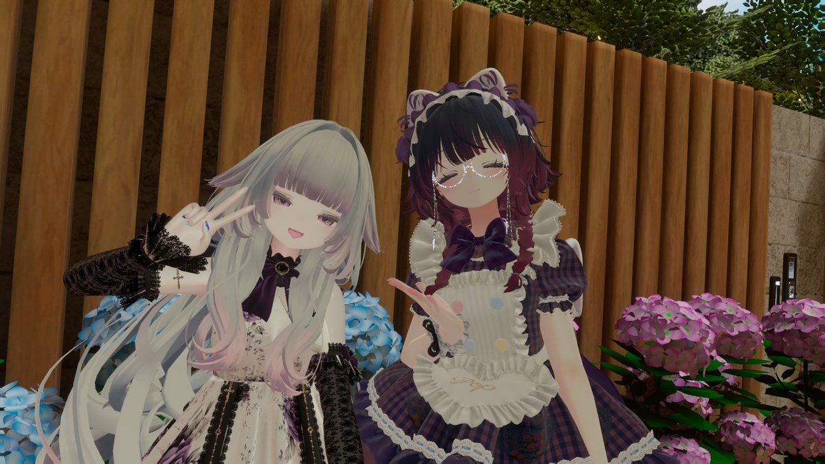 kurokusu_vrc's tweet photo. 『女性限定』メイドカフェイベントLilly à la modeさんに帰宅してきました！
皆さまかわいくてすっごい癒されました！
おしゃべりすごい楽しくて、時間が経つのあっというまでした
機会が合ったらまた行きたいです！ 　ありがとうございました！
#VRCりりあら https://t.co/Th34HQAxhJ