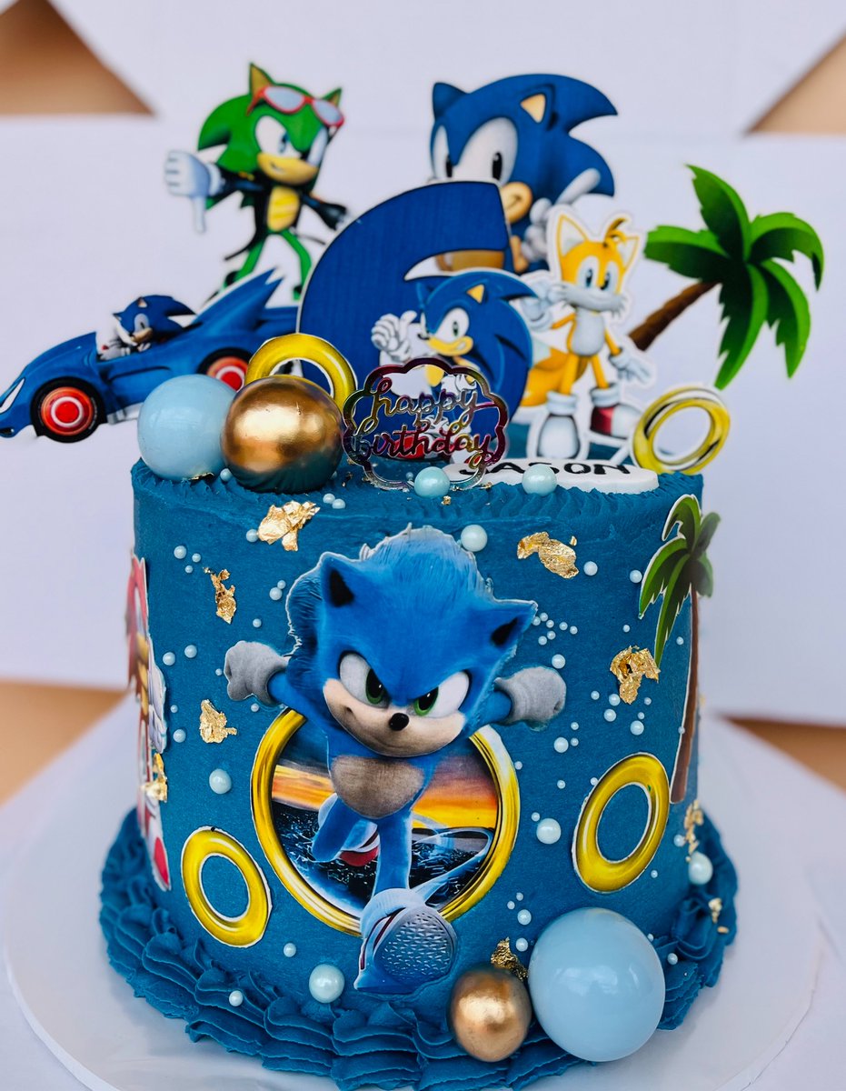 phionacaroline's tweet photo. Your child deserves a yummy, beautiful cake on their birthday. Book now on 0754348878 WhatsApp or dm @Goldiescakes. https://t.co/bmkPtgns7d