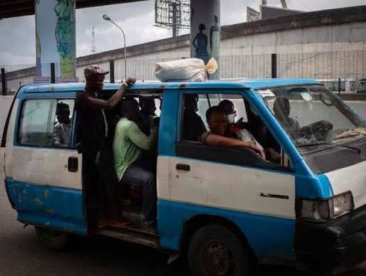 CoolFMPH's tweet photo. #WordAroundPh

If you could fix one thing about public transport in Port Harcourt, what would it be?

Let us know 👇

#GMNS w/ @ThisiSpaceman  x @cassyy_george https://t.co/AQVDRwBx1X