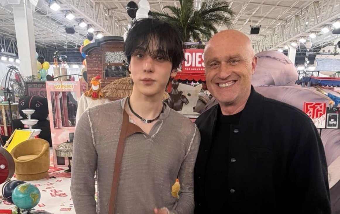 imsuchagrandma's tweet photo. quest'uomo ha lo stesso potere distruttivo di rosé delle blackpink in fatto di coppie ve lo dico io https://t.co/PJzcObdFTr