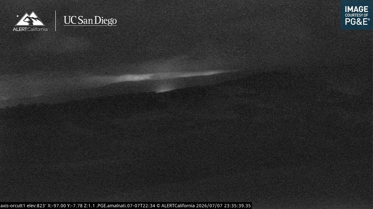 InfernoWatch24's tweet photo. UPDATE (#TwitchellFire): Below are some live looks of the fire(s).
Top left is Plowshare Peak, top right is Orcutt cam 1, bottom left is Black Mountain Cam 2, and bottom right is La Panza 2.
The fire(s) are 7 ac with 50 acre potential. https://t.co/RLaQ34S4NR