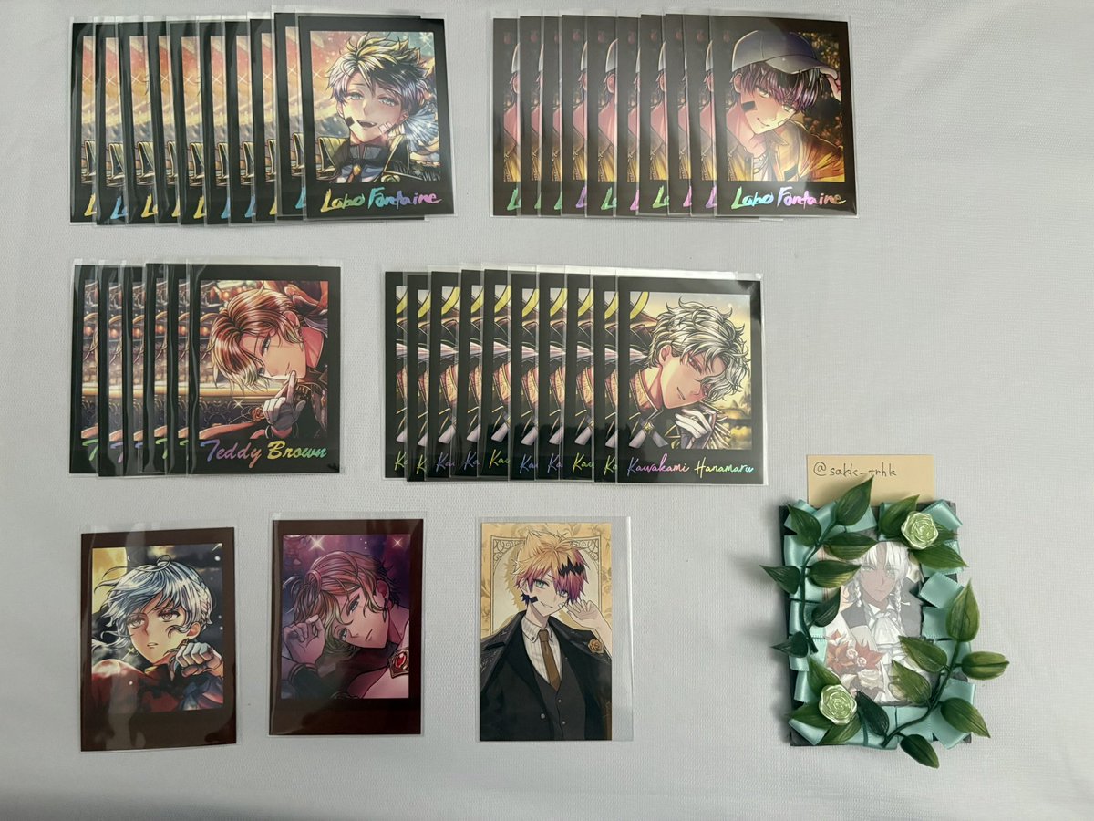 sakku_trhk's tweet photo. 悪魔執事と黒い猫 あくねこ ぱしゃこれ PREMIUM  vol.3 交換 グッズ 9弾 特典 花束カード

譲）テディ ラムリ ロノ ハナマル フルーレ

求）ミヤジ 同��種〇＞＞＞買取

※数は3枚目に書いてます。 https://t.co/H5A0NWqhmt