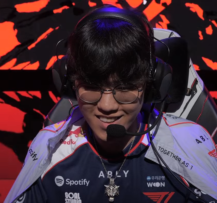 redbullgaming's tweet photo. happyoner.png https://t.co/3DhseHKNfN