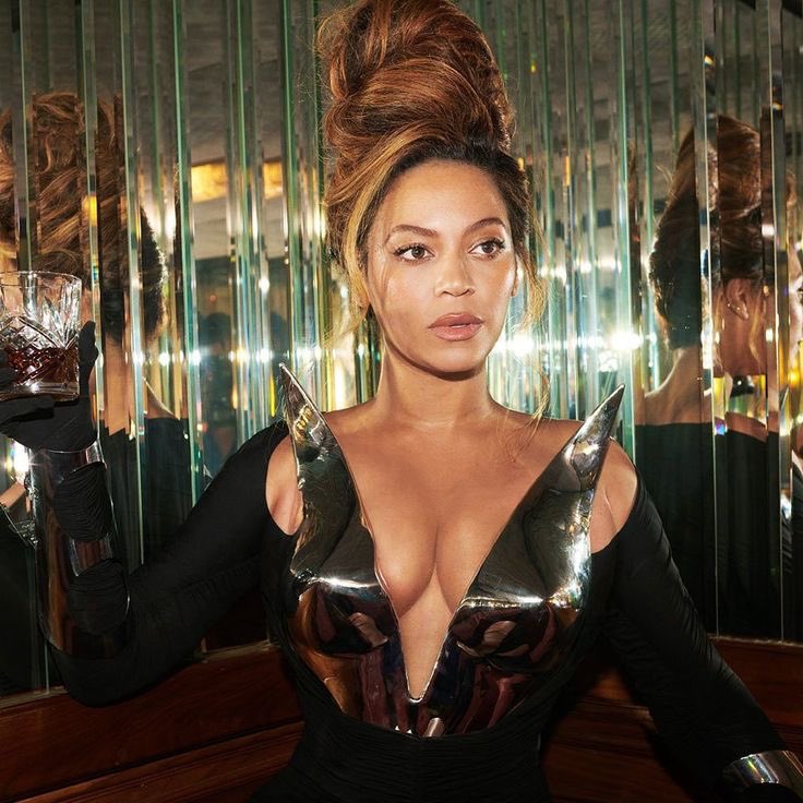 YonceWave's tweet photo. How to trigger the Beyhive with no context: https://t.co/CjZM5AdUdE