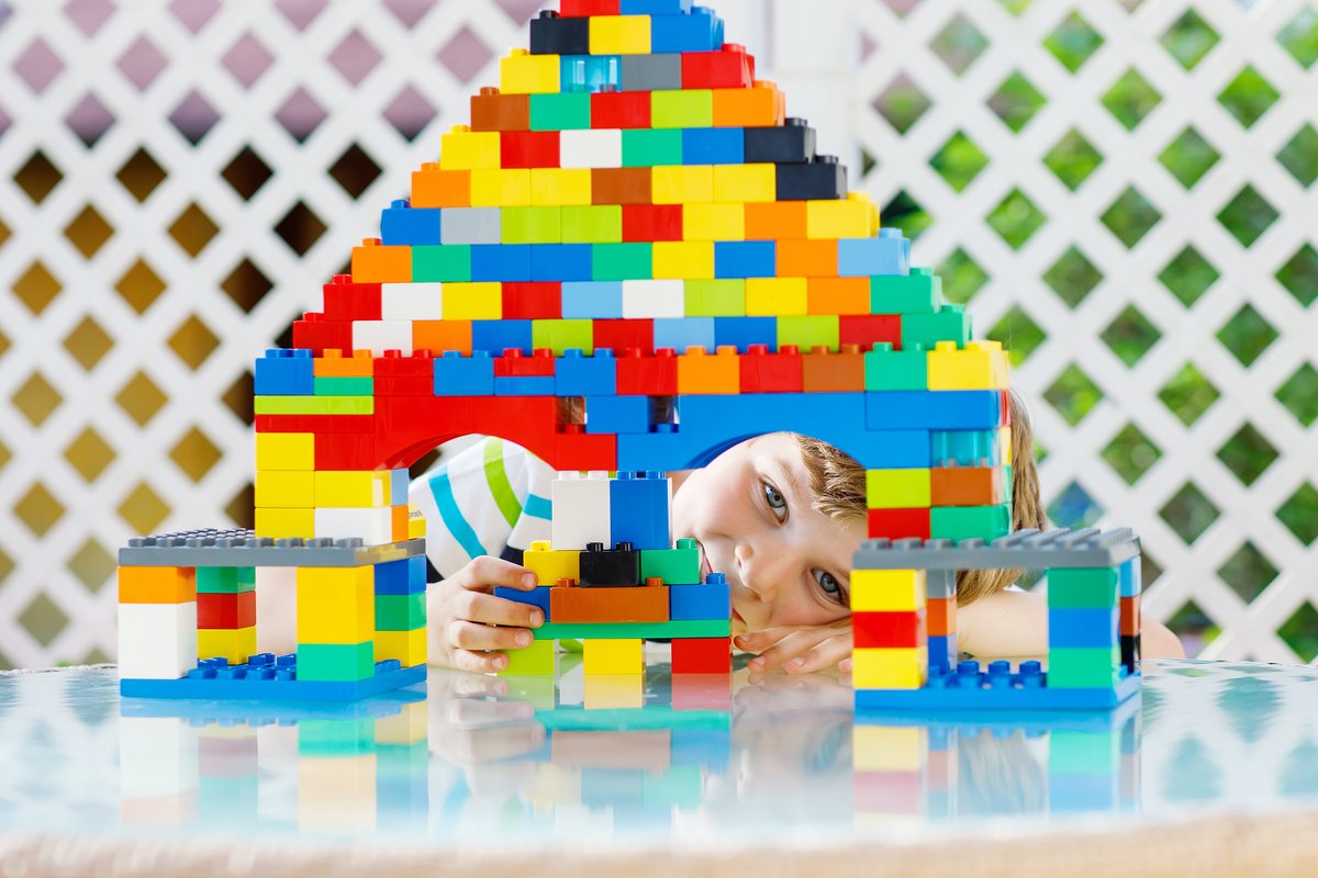 jeanby75's tweet photo. Quality time with my little explorer!  Building block castles + silly dance breaks = perfect Sunday vibes  #FamilyFun #ParentingWin https://t.co/jJnSvnsnib