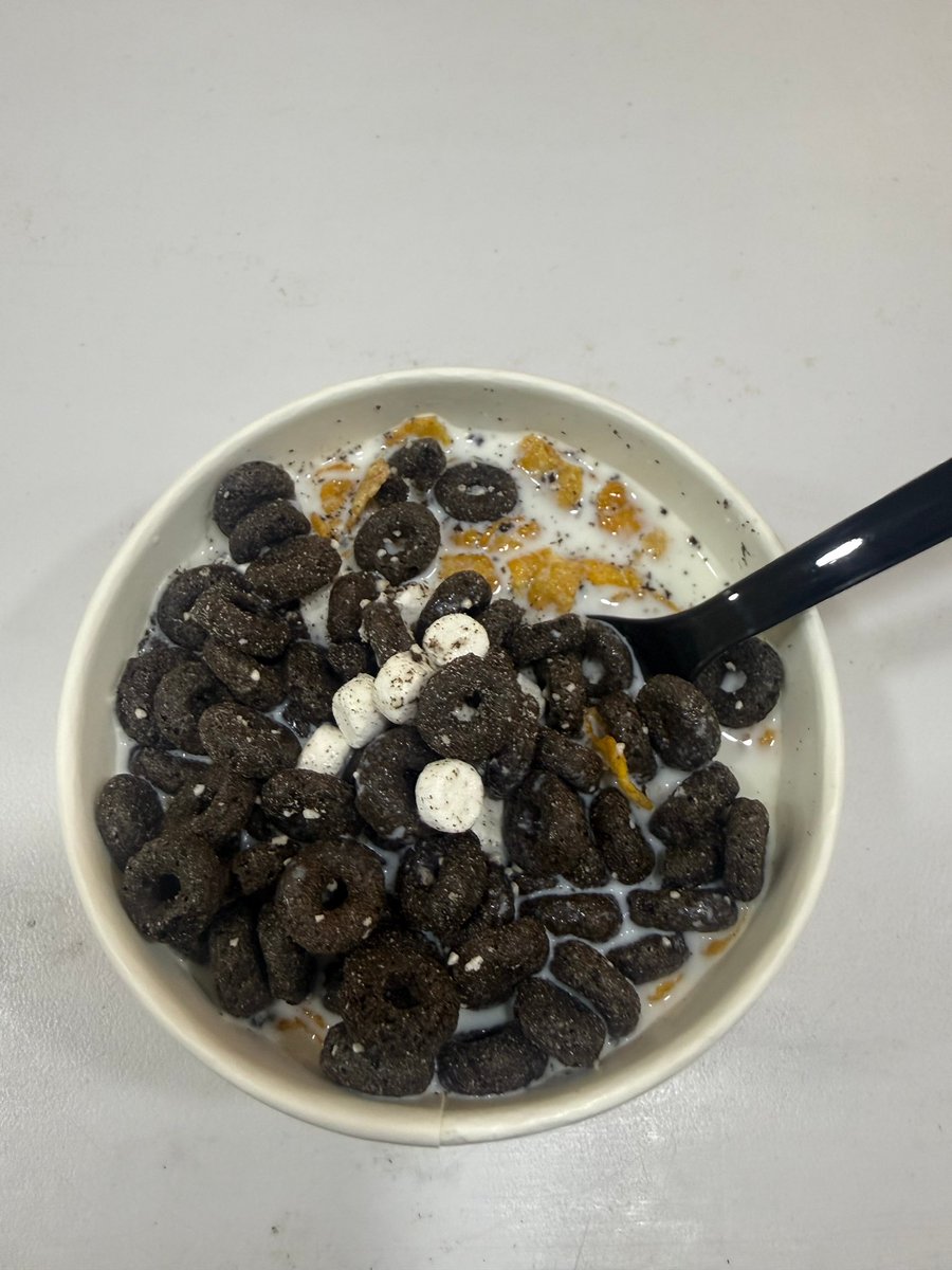 leowoned's tweet photo. 260708 plus chat update ➕💬

🦁 its yummier than i thought...
🦁 from now on it’s mixed cereal

#LEO #리오 https://t.co/n4oJyLQXWU