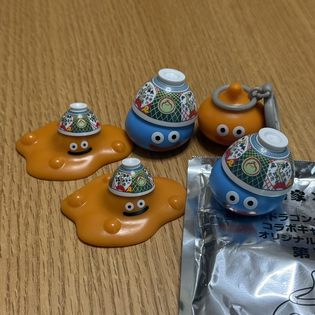 oo_murasan's tweet photo. 5代目の仲間は、どんぶりスライムA。
一部でひとくい紅生姜ばこが大量発生してるそうなんだけど、自分はまだ出ない・・・。
#ドラクエウォーク
#吉野家ドラクエウォーク https://t.co/GbmtNpJeZr