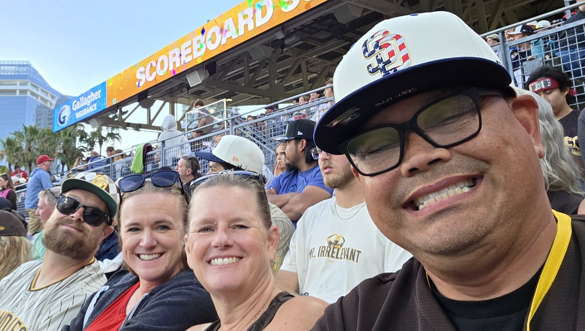 CherryJello's tweet photo. @Padres #FORTHEFAITHFUL https://t.co/qqSpZEeQjm