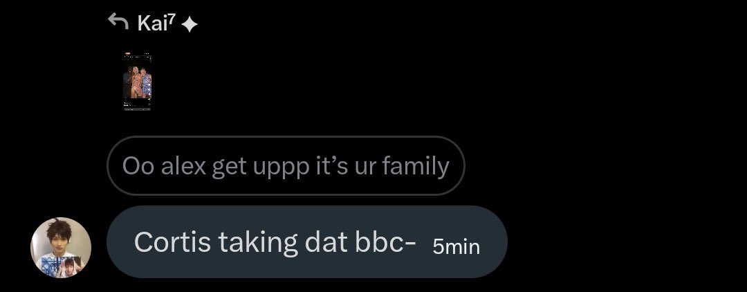 fromistis's tweet photo. @BlackMajiks @kchartsmaster alex stop tryna get attention before you get dragged again https://t.co/uup6p8Jo0O