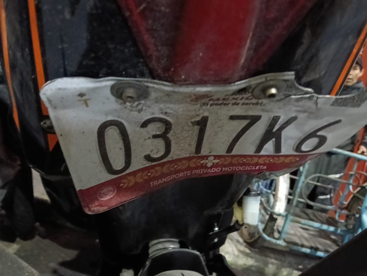 RonaldoNazgorf's tweet photo. 🚨¡SE BUSCA!🚨
AYÚDANOS HACER JUSTICIA
Este tipo m4ch3t3ó a 2 personas y agredió físicamente a una mujer de la tercera edad. 
Los hechos ocurrieron en la Calle de Cerrito en la Col. Santiago Ahuizotla en la Alcaldía de Azcapotzalco. 
Cualquier ayuda nos serviría para encontrarlo. https://t.co/orrvYgZAu9