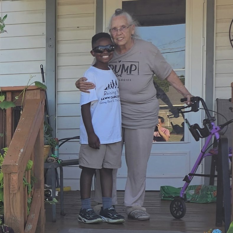 iamrodneysmith's tweet photo. Legend of Inola, Oklahoma who is taking part in our 50 yard challenge is back in action ! https://t.co/aiKYnXkmlo