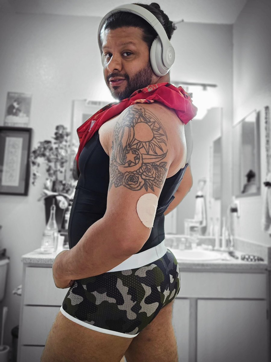 BeastMaster7110's tweet photo. Let's start getting ready to shower. π
#Beastmaster #trunks #gaytrunks #bodypositivity #gaydiabeticlife #gaylatino #gaybear #gaybeast #beefybear #beefymen #beefygay https://t.co/JPtPsCiakX