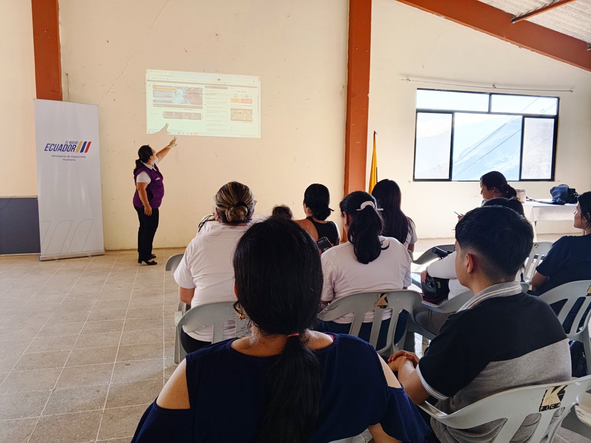 Zona7mtdh's tweet photo. 📍 #ElOro | Desarrollamos un taller de empleabilidad dirigido a jóvenes del cantón Zaruma, con el objetivo de fortalecer sus conocimientos y habilidades para el acceso al empleo.
✨Impulsamos el desarrollo integral de las juventudes.💜
#MDHenTerritorio 
#GobiernoDelEcuador https://t.co/w2h4ZWYS0g